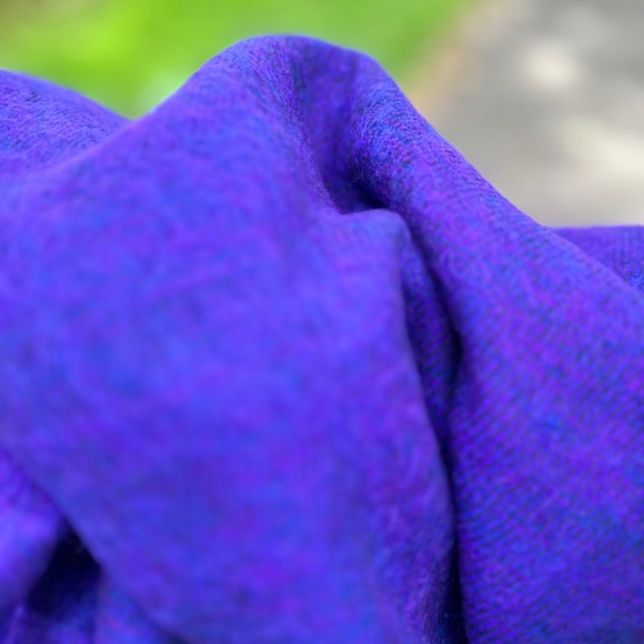 Himalayan yak wool shawl/wrap/scarf/blanket handmade in Nepal. Warm Soft Light. - Picture 7 of 9